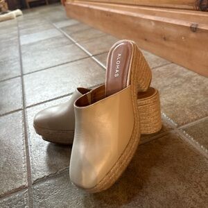 NWOT Alohas Free People Celeste Leather Heeled Clogs